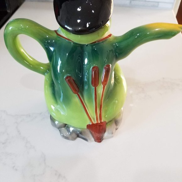 Vintage Hand-Painted Ceramic Frog Teapot - Picture 2 of 8